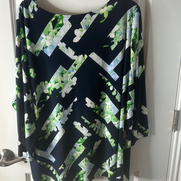 Calvin Klein women’s plus size blouse - Picture 5 of 5